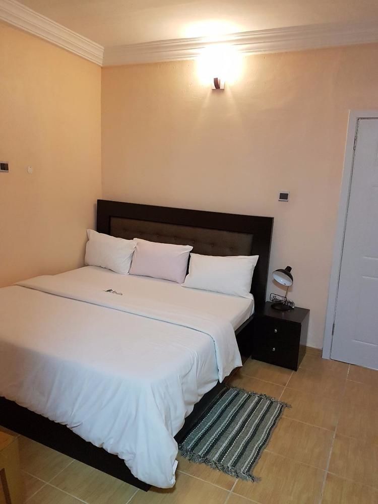 Hillside Gardens Ltd Hotel Lagos Ngoại thất bức ảnh